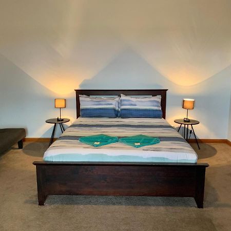 Bee'S Place - 3 Bedroom Home On 10 Acres Of Land With Distant Ocean Views Emu Bay Екстер'єр фото