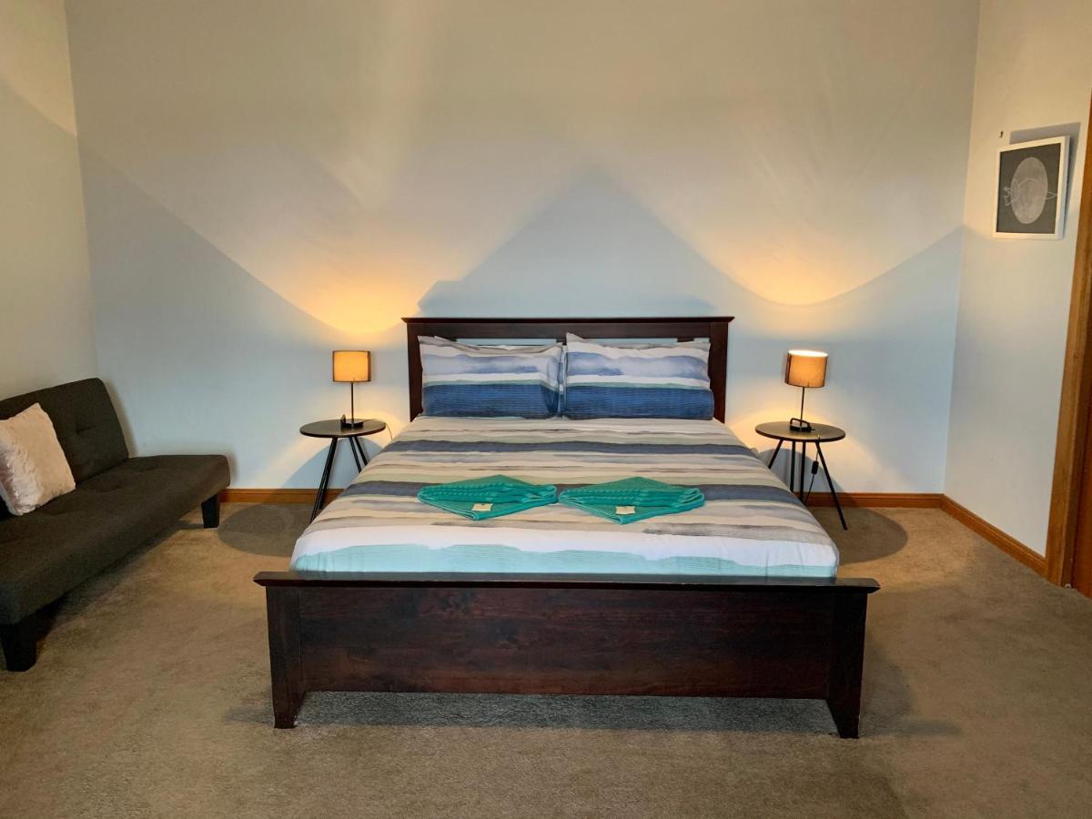 Bee'S Place - 3 Bedroom Home On 10 Acres Of Land With Distant Ocean Views Emu Bay Екстер'єр фото