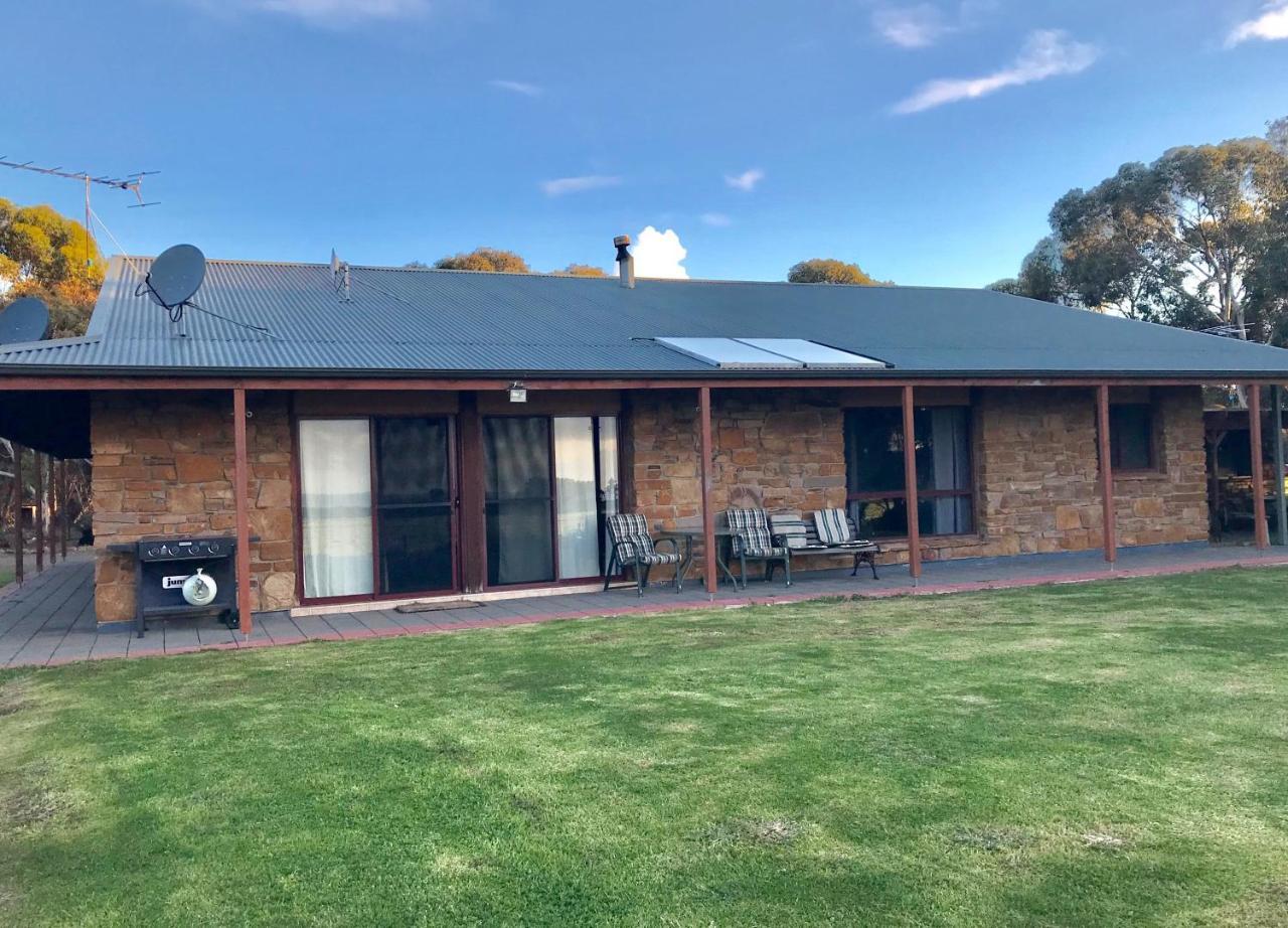 Bee'S Place - 3 Bedroom Home On 10 Acres Of Land With Distant Ocean Views Emu Bay Екстер'єр фото